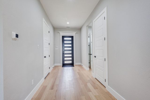 321 El Barco, Corsicana, TX 75109