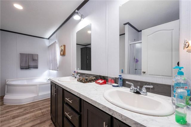 17619 Forest Lane, Combes, TX 78535