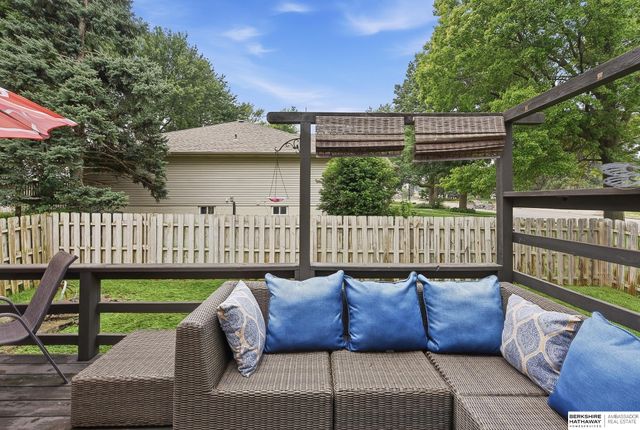1926 N 93rd Street, Omaha, NE 68114