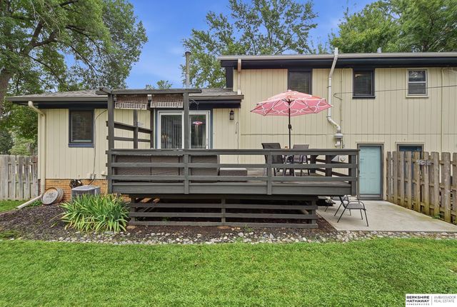 1926 N 93rd Street, Omaha, NE 68114