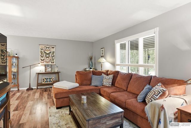 1926 N 93rd Street, Omaha, NE 68114