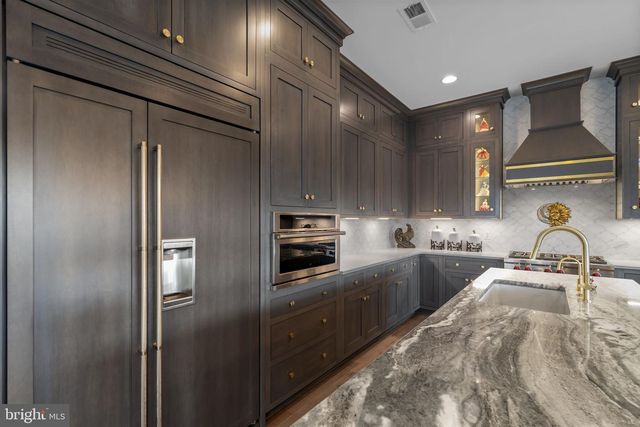 137 MALLARD DR, Lake Frederick, VA 22630