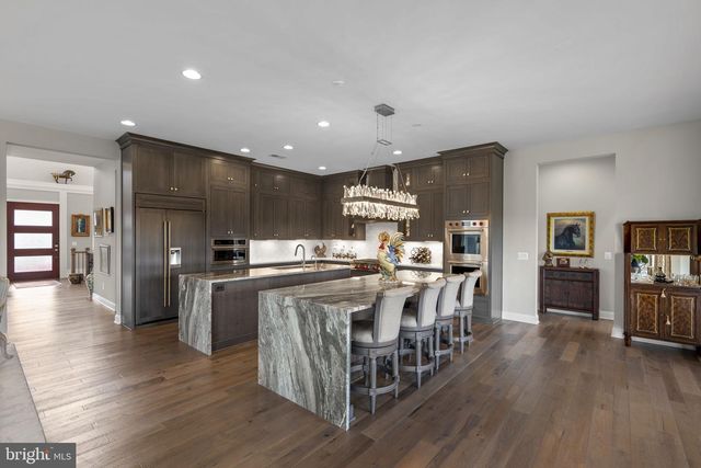 137 MALLARD DR, Lake Frederick, VA 22630