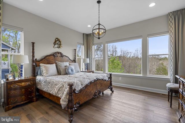 137 MALLARD DR, Lake Frederick, VA 22630