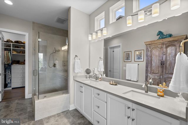 137 MALLARD DR, Lake Frederick, VA 22630
