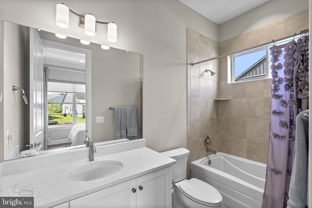 137 MALLARD DR, Lake Frederick, VA 22630