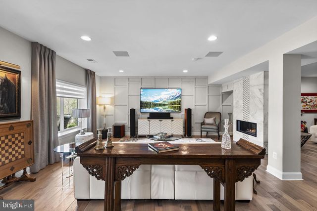 137 MALLARD DR, Lake Frederick, VA 22630