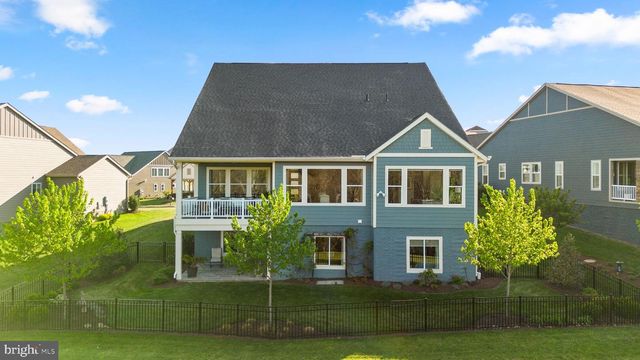 137 MALLARD DR, Lake Frederick, VA 22630