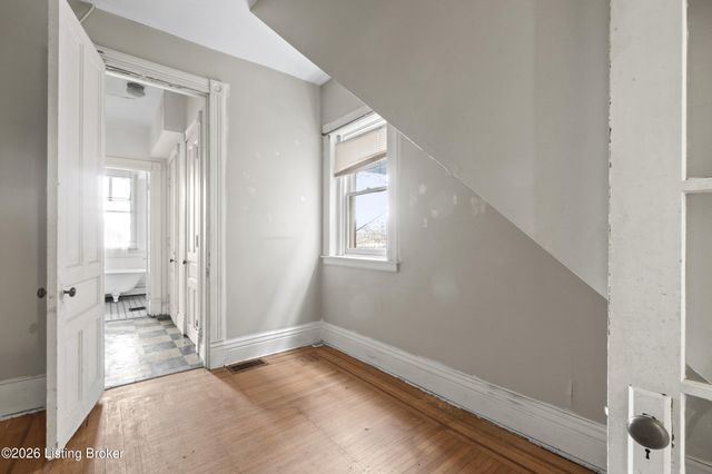 920 Cherokee Rd, Louisville, KY 40204