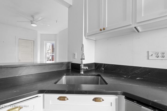 920 Cherokee Rd, Louisville, KY 40204