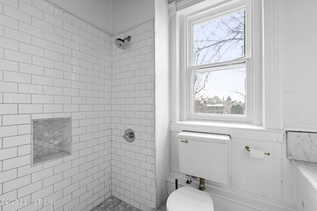 920 Cherokee Rd, Louisville, KY 40204