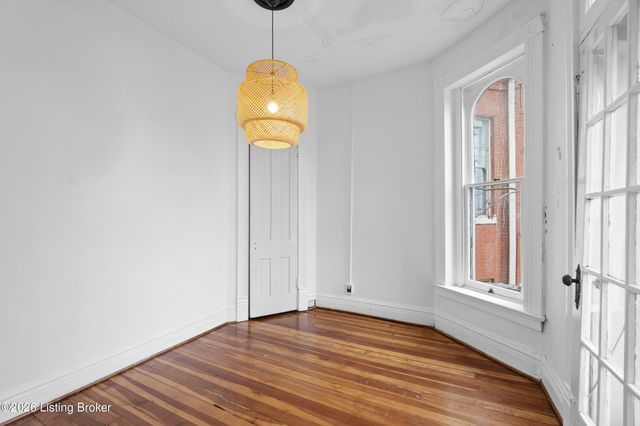 920 Cherokee Rd, Louisville, KY 40204