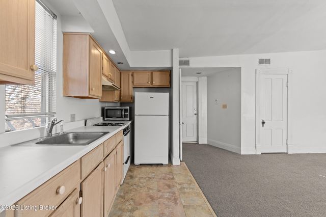 920 Cherokee Rd, Louisville, KY 40204