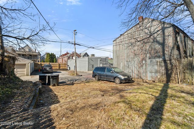 920 Cherokee Rd, Louisville, KY 40204
