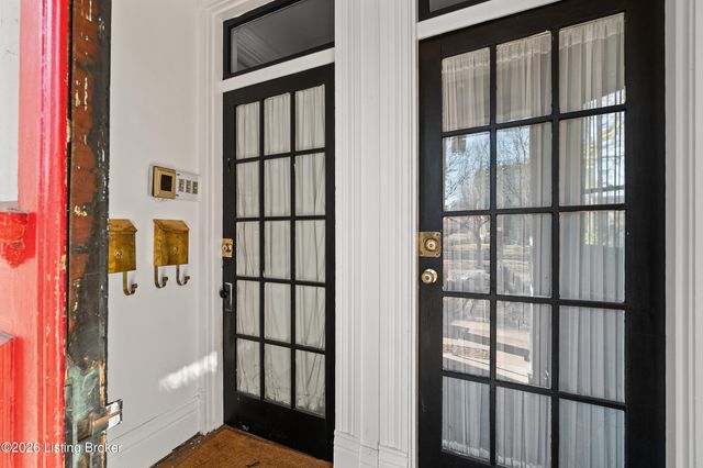 920 Cherokee Rd, Louisville, KY 40204