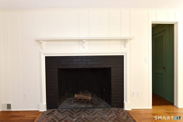 24 Coleman Road, Glastonbury, CT 06033
