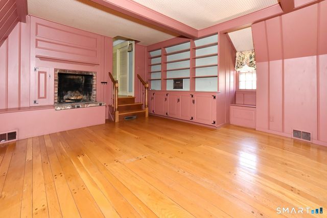 24 Coleman Road, Glastonbury, CT 06033