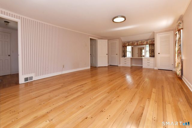 24 Coleman Road, Glastonbury, CT 06033