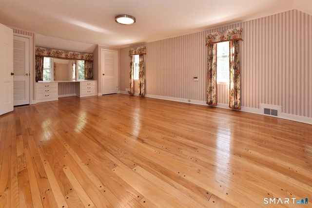 24 Coleman Road, Glastonbury, CT 06033