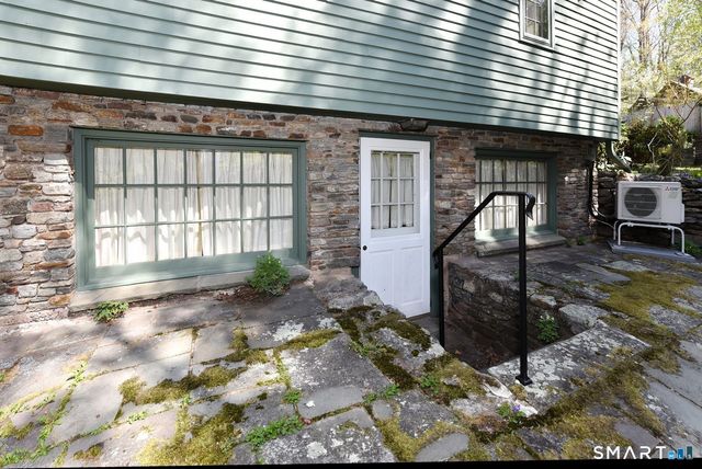 24 Coleman Road, Glastonbury, CT 06033