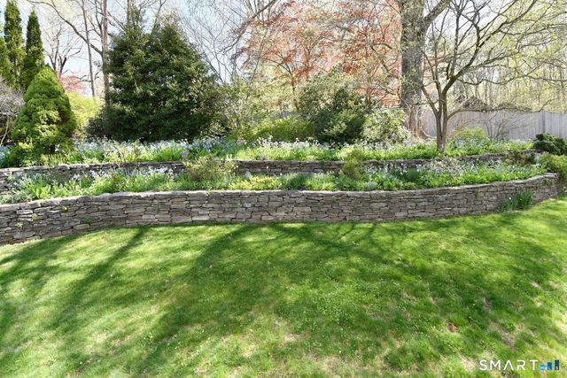 24 Coleman Road, Glastonbury, CT 06033
