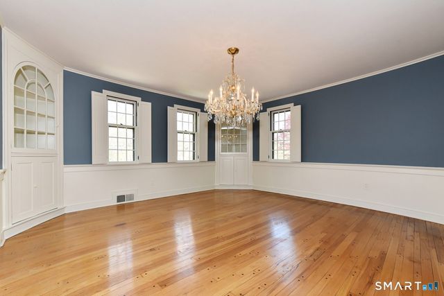 24 Coleman Road, Glastonbury, CT 06033
