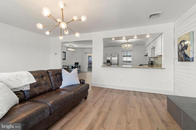 5900 BURK AVE, Ventnor City, NJ 08406