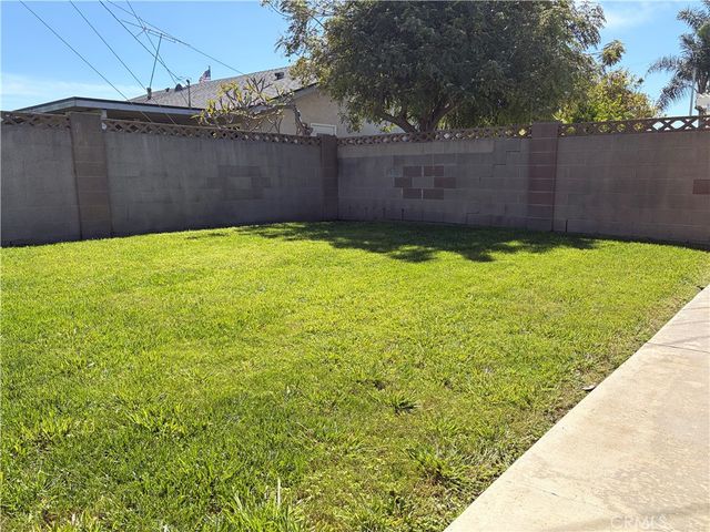 7622 Don Drive, Huntington Beach, CA 92647