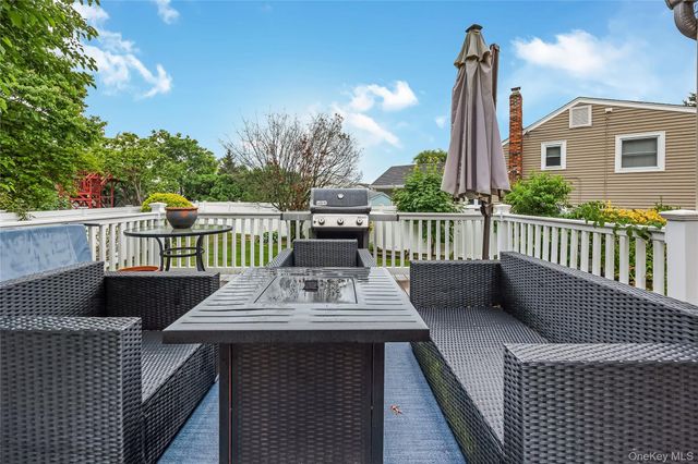 911 Harlane Circle, North Bellmore, NY 11710