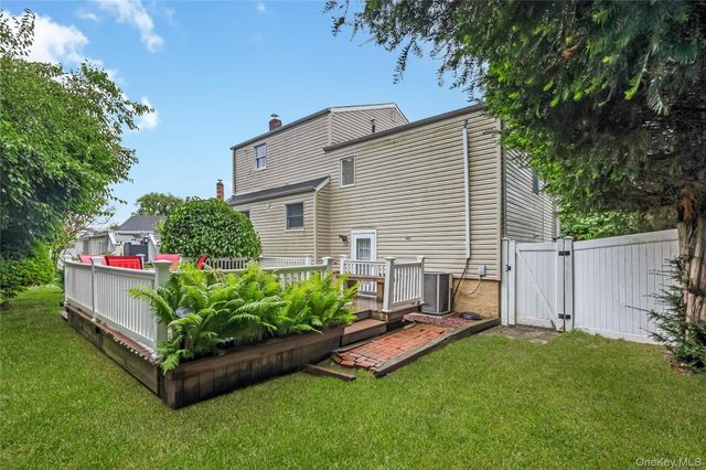 911 Harlane Circle, North Bellmore, NY 11710