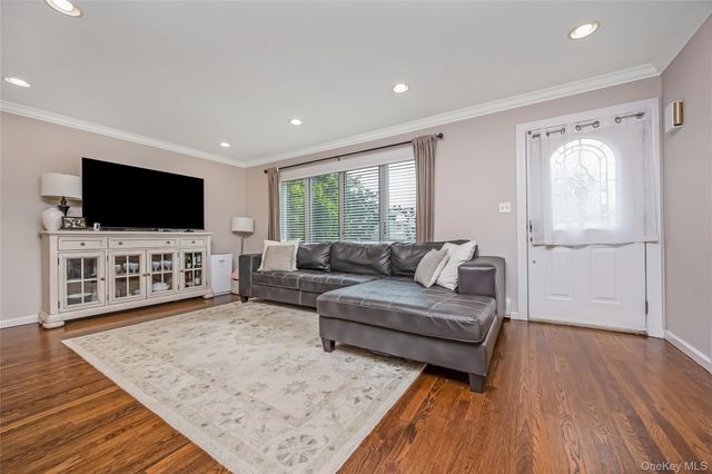 911 Harlane Circle, North Bellmore, NY 11710