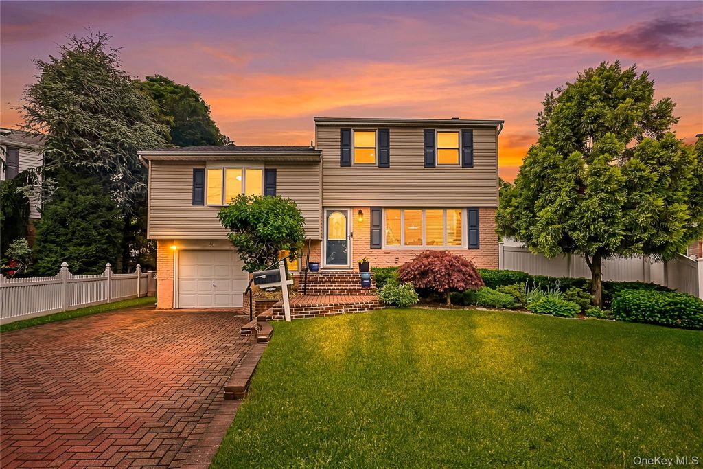 911 Harlane Circle, North Bellmore, NY 11710