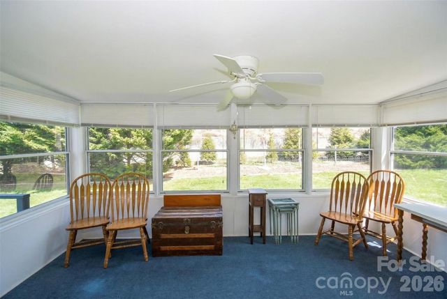 222 Cranbrook Circle, Hendersonville, NC 28792