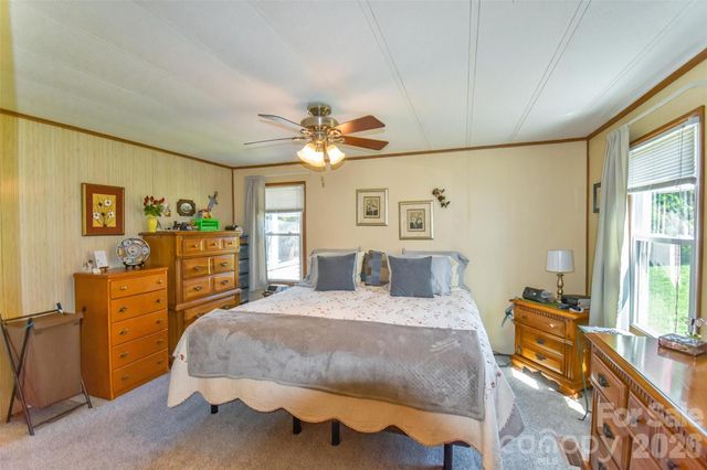 222 Cranbrook Circle, Hendersonville, NC 28792