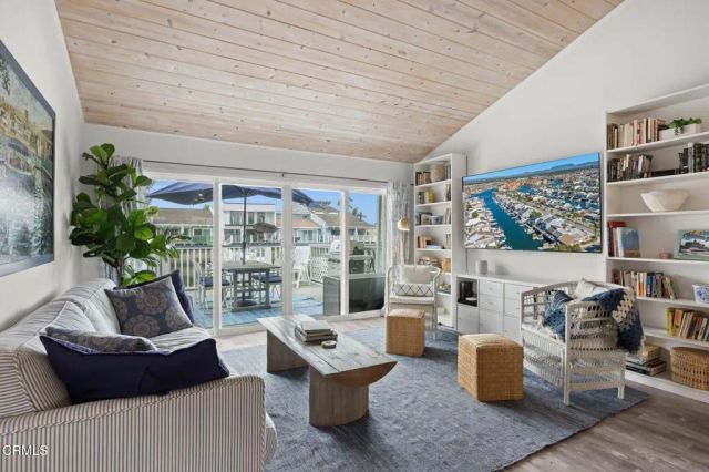 4621 Falkirk Bay, Oxnard, CA 93035