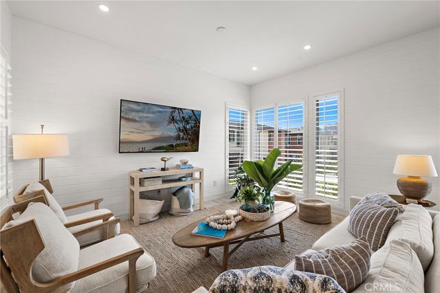 2046 Doheny Way, Dana Point, CA 92629