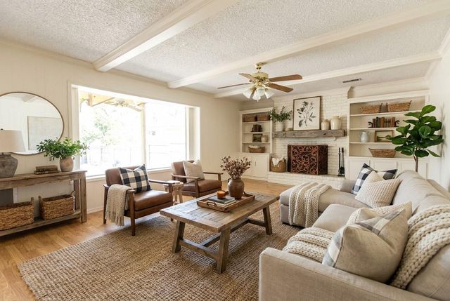 1814 Wagon Gap Trail, Houston, TX 77090