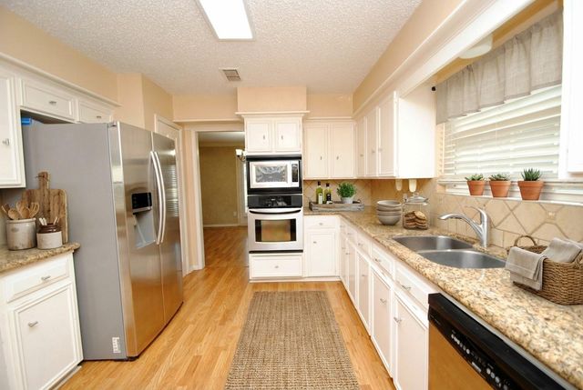 1814 Wagon Gap Trail, Houston, TX 77090