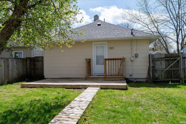 1723 E Calvert Street, South Bend, IN 46613