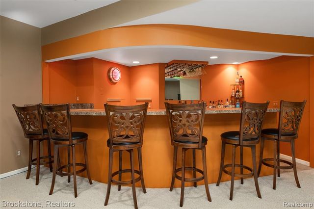970 Moldovia Drive, White Lake, MI 48386