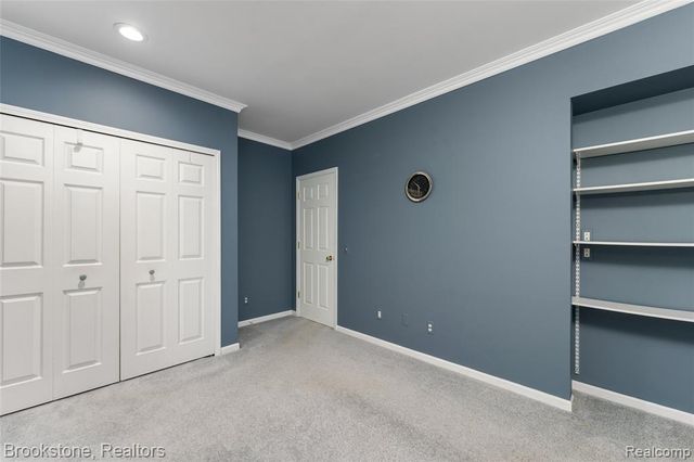 970 Moldovia Drive, White Lake, MI 48386