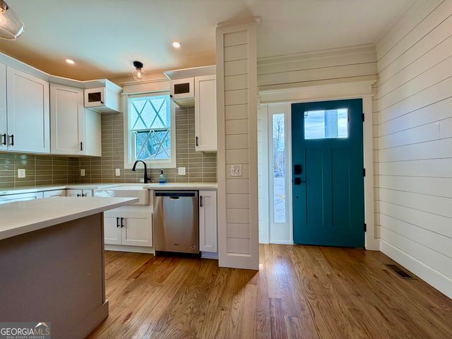 31 Cottonwood Street, Clayton, GA 30525