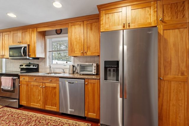 13 Corey Drive, Peabody, MA 01960