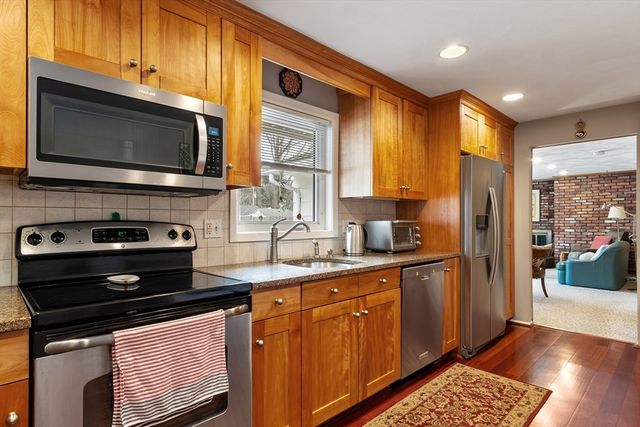 13 Corey Drive, Peabody, MA 01960