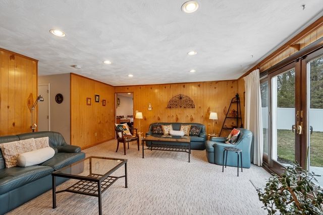 13 Corey Drive, Peabody, MA 01960