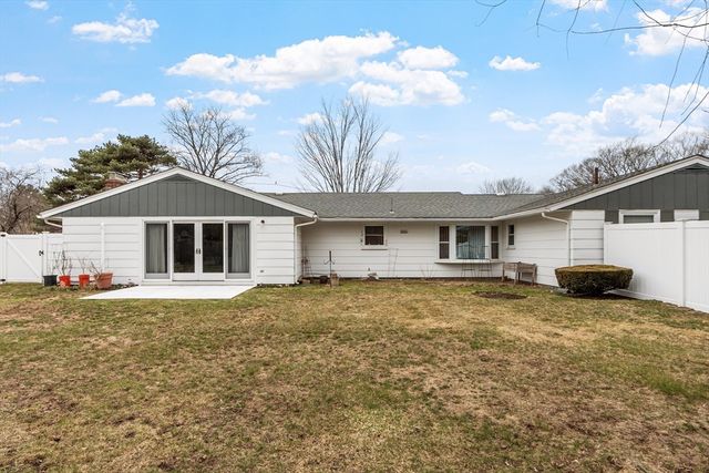 13 Corey Drive, Peabody, MA 01960