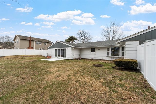 13 Corey Drive, Peabody, MA 01960