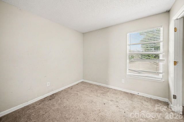 2900 Silkstream Lane, Charlotte, NC 28262