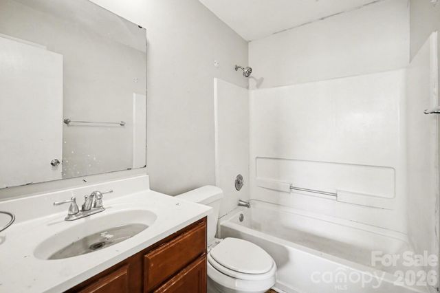 2900 Silkstream Lane, Charlotte, NC 28262