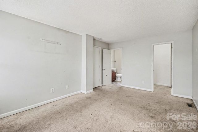 2900 Silkstream Lane, Charlotte, NC 28262